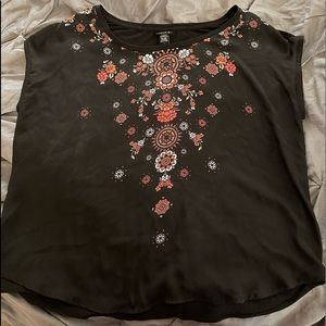 Torrid black floral shirt
